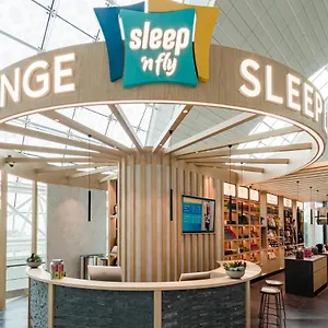 Sleep 'n Fly Sleep Lounge, B-gates Terminal 3 - Transit Only Dubaï